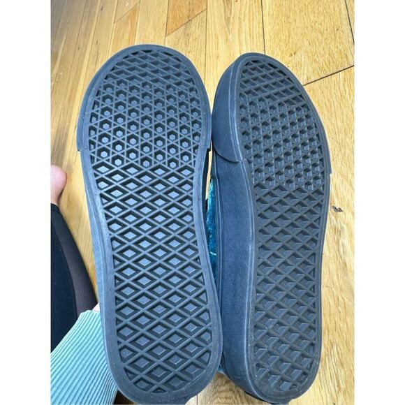 SUPER RARE Vans Women's Teal and Black (W/ Red Details) High-Top Sneakers - Picture 5 of 5